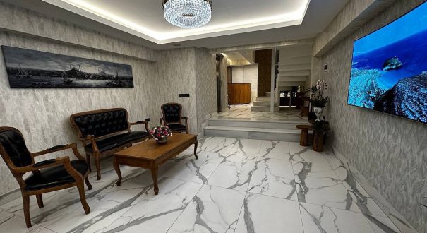 REXEE HOTEL