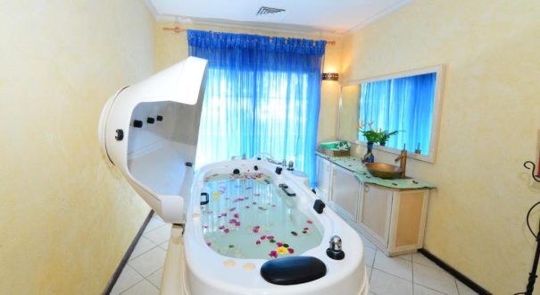 DIANI REEF BEACH RESORT HOTEL