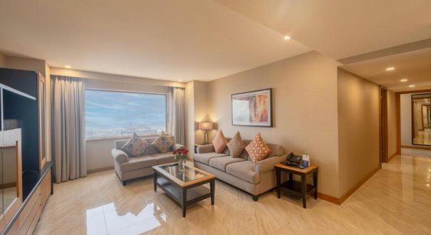 HYATT REGENCY GALLERIA RESIDENCE HOTEL