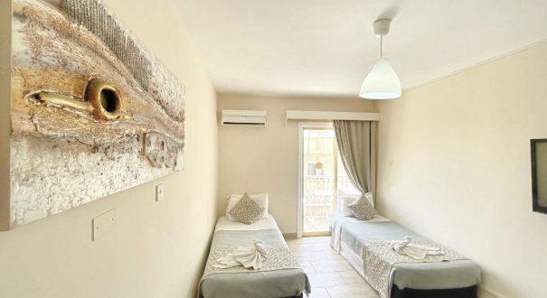 ANTONIS G APARTMENT HOTEL