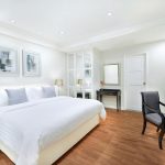 CENTER POINT CHIDLOM HOTEL