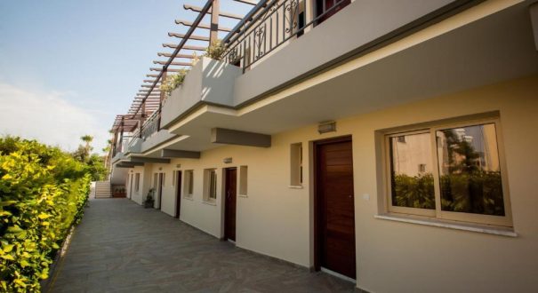 CRYSTALLO APARTMENT HOTEL