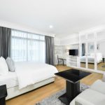 CENTER POINT CHIDLOM HOTEL