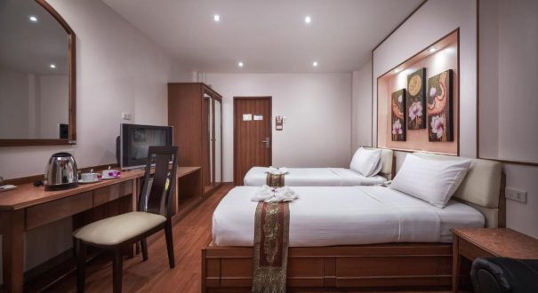KC PLACE PRATUNAM HOTEL
