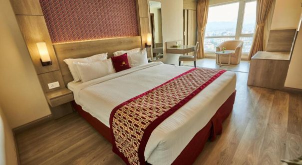 CROWNE IMPERIAL HOTEL