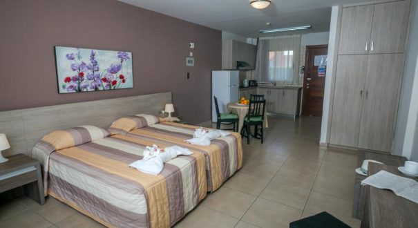 CRYSTALLO APARTMENT HOTEL