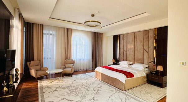 KANGURT GRAND HOTEL