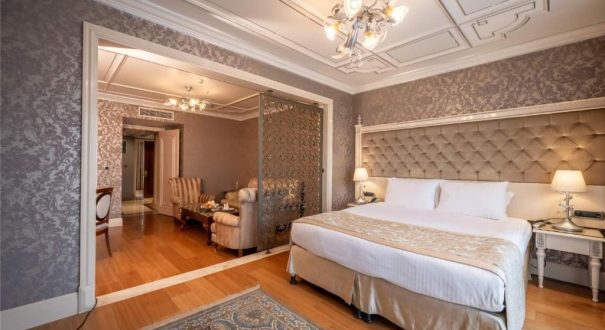 THE CENTRAL PALACE HOTEL