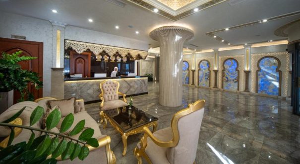 MANOR HOTEL