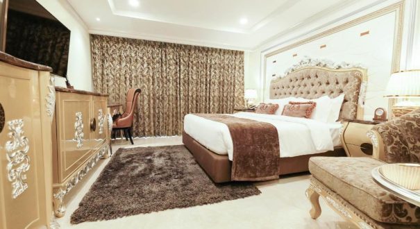 LK EMERALD BEACH HOTEL