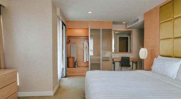 URBANA LANGSUAN HOTEL