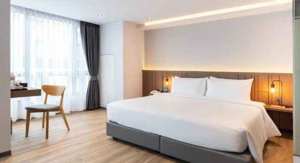 PURE ELEVEN HOTEL