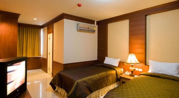 CONVENIENT PARK HOTEL
