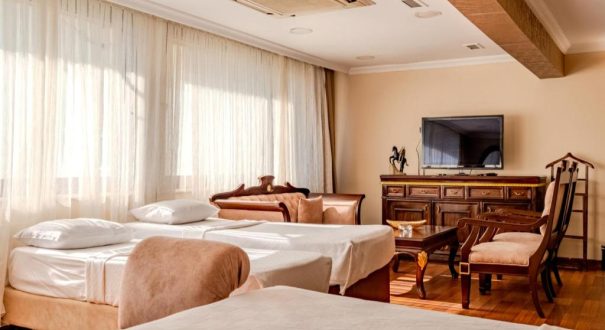 PEAK STAR HOTEL