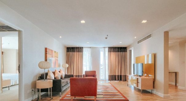 URBANA LANGSUAN HOTEL