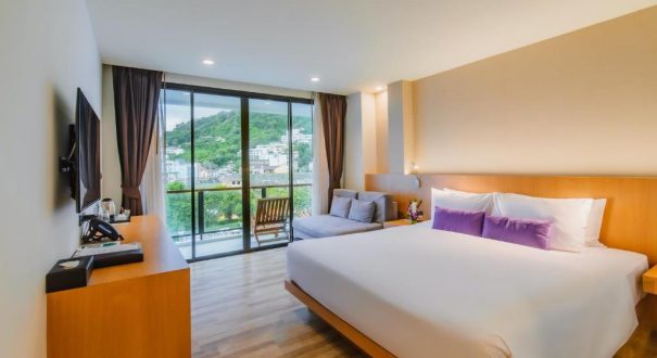 THE LUNAR PATONG HOTEL