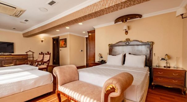 PEAK STAR HOTEL