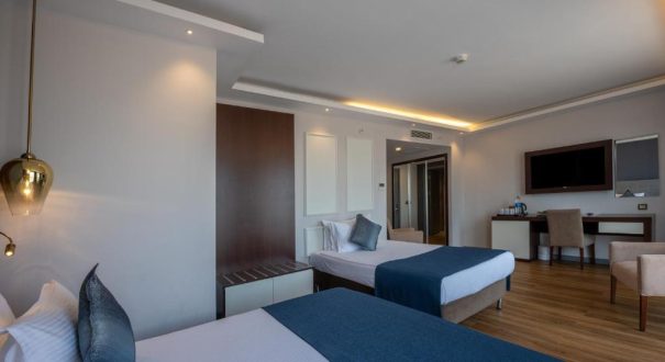 NOVA PLAZA CRYSTAL HOTEL