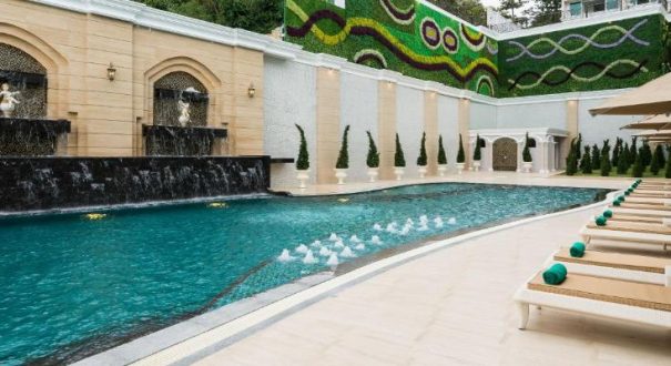 LK EMERALD BEACH HOTEL