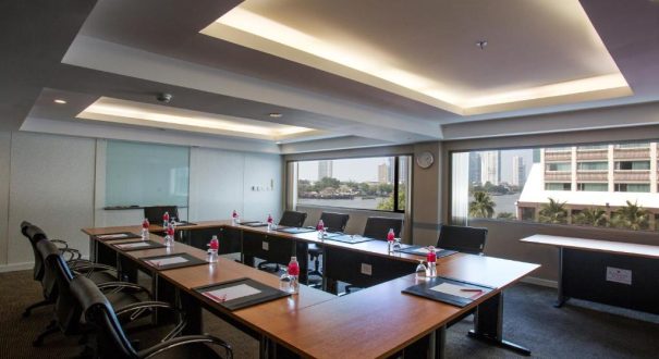 RAMADA PLAZA BY WYNDHAM MENAM RIVERSIDE HOTEL