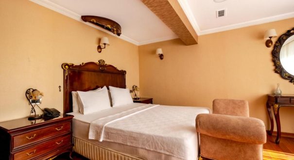 PEAK STAR HOTEL