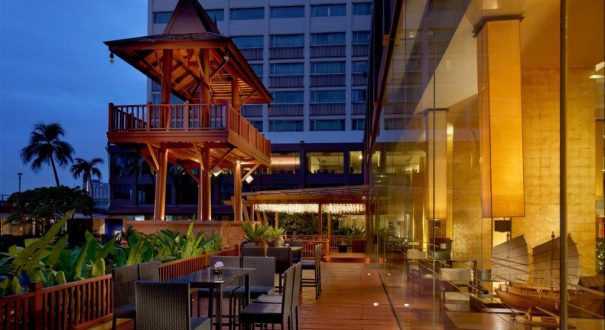 RAMADA PLAZA BY WYNDHAM MENAM RIVERSIDE HOTEL