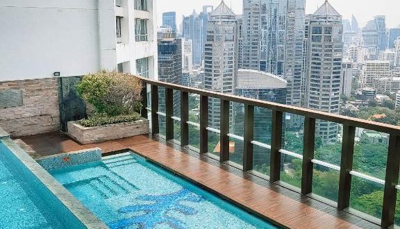 URBANA LANGSUAN HOTEL