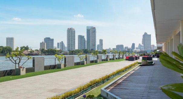 RAMADA PLAZA BY WYNDHAM MENAM RIVERSIDE HOTEL