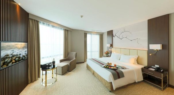 GRAND VISTA HOTEL