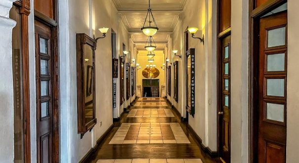 QUEEN'S HOTEL KANDY