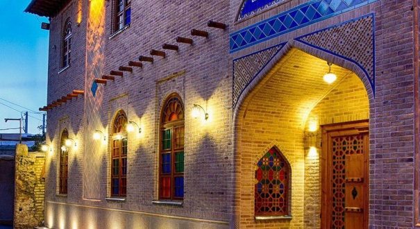 هتل سنتی درباری