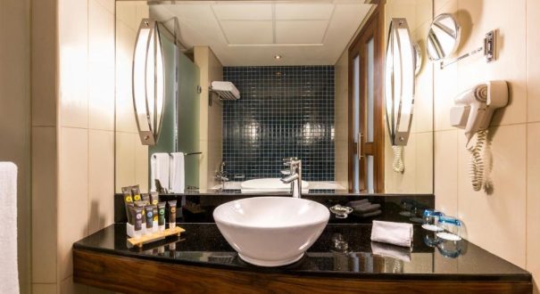 NOVOTEL DEIRA CREEKSIDE HOTEL
