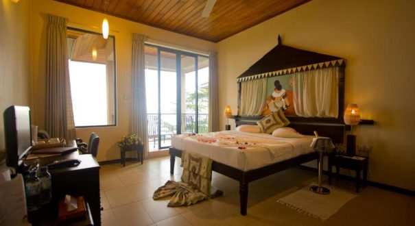 MOUNT RANDHOLEE HOTEL