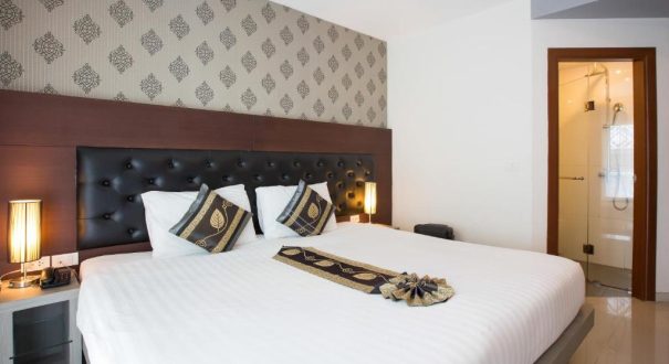 HEMINGWAYS SILK HOTEL