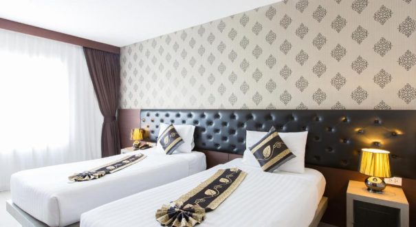 HEMINGWAYS SILK HOTEL