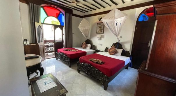 DHOW PALACE HOTEL