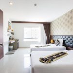 HEMINGWAYS SILK HOTEL