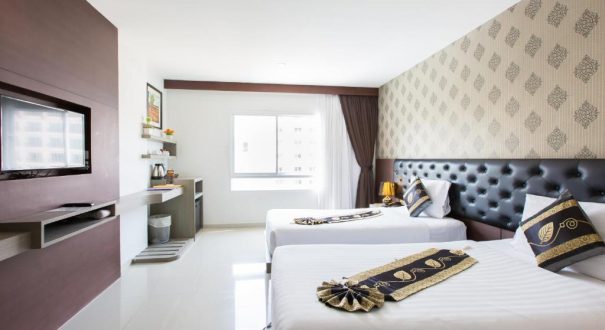 HEMINGWAYS SILK HOTEL