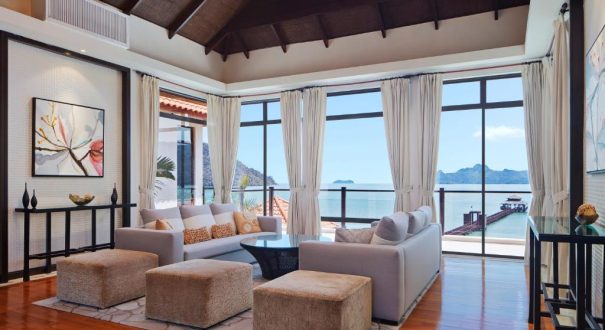 THE WESTIN RESORT HOTEL
