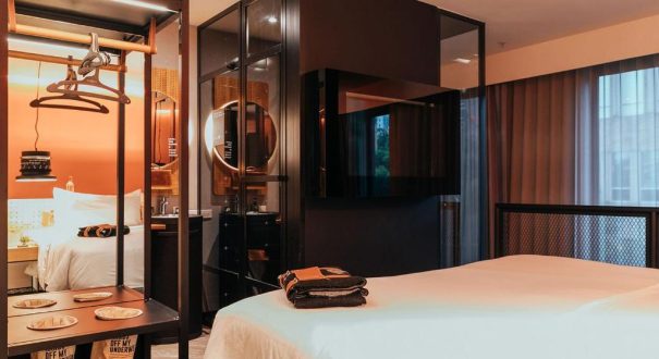 THE CLICK CLACK HOTEL