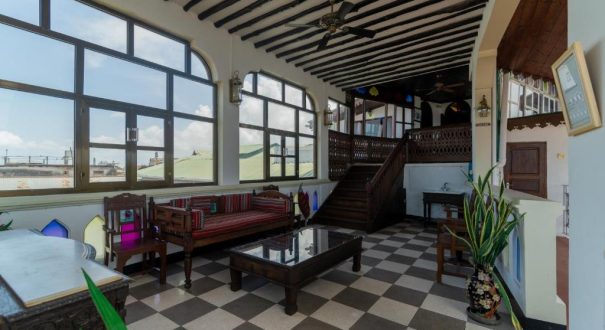 DHOW PALACE HOTEL