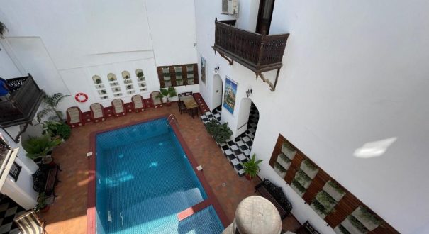 DHOW PALACE HOTEL