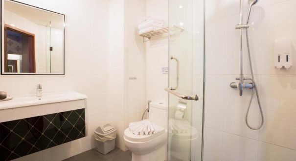 HEMINGWAYS SILK HOTEL