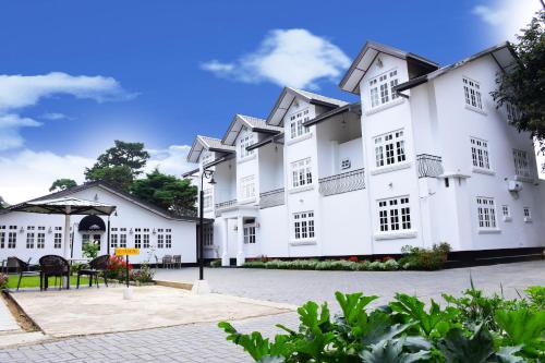 MIRAGE KINGS COTTAGE HOTEL