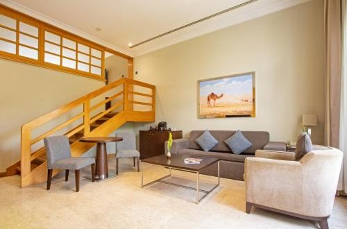 DUBAI MARINE BEACH HOTEL