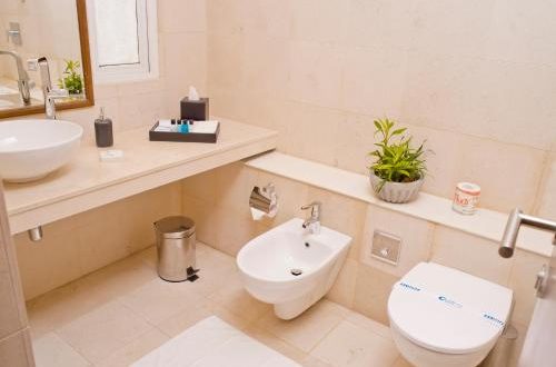 OCEAN EDGE SUITES HOTEL