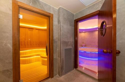 RAMADA BY WYNDHAM PERA HOTEL