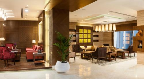 CARLTON DOWNTOWN HOTEL