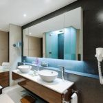 CARLTON DOWNTOWN HOTEL