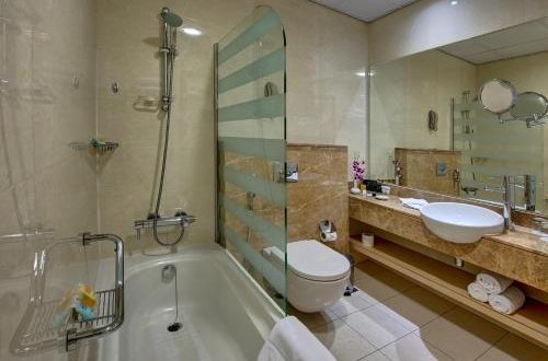 AL KHOORY EXECUTIVE HOTEL